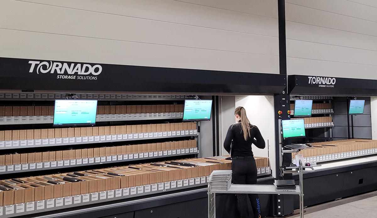 3StepIT & Constructor Suède - Machine de stockage vertical Tornado